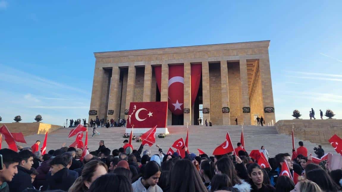 10 Kasım- Ahmet Cevdet Paşa Ortaokulu olarak Anıtkabir' de ve okulda Atatürk'ü andık.